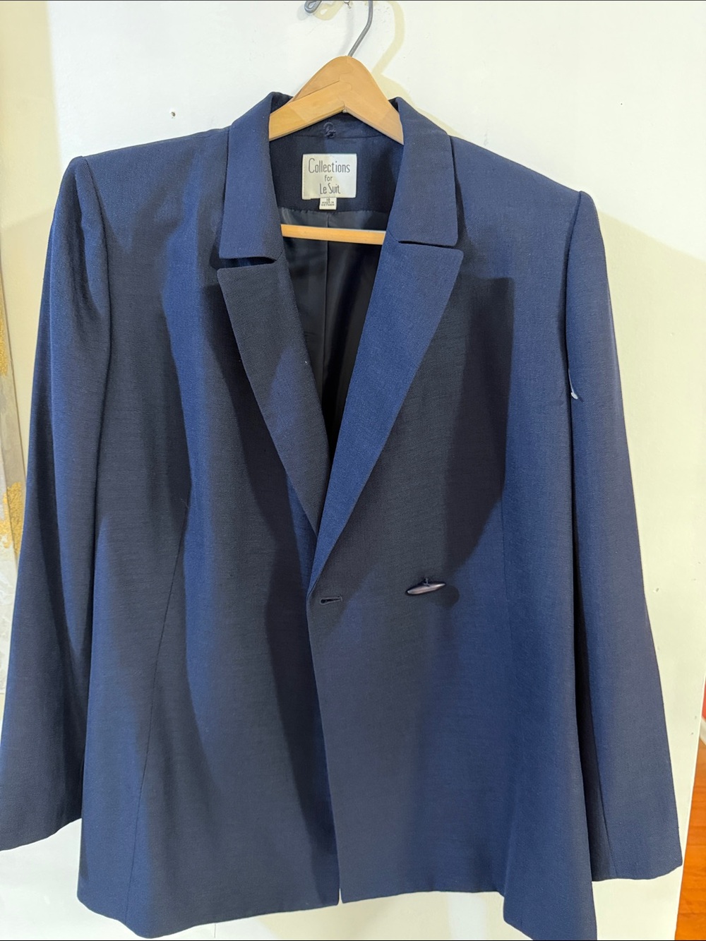 Women’s Dark Blue Single-Breasted Blazer